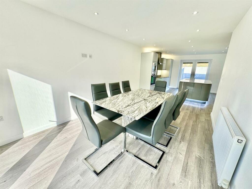 PHOTO-2024-10-30-08-09-32 (20).jpg