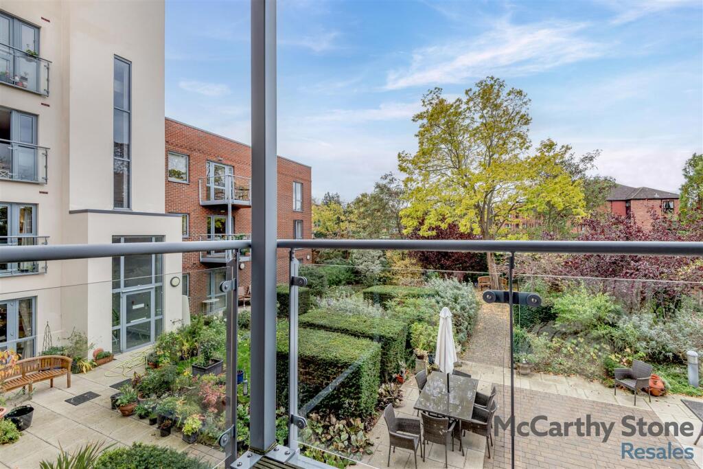 8667784-exterior01.jpg