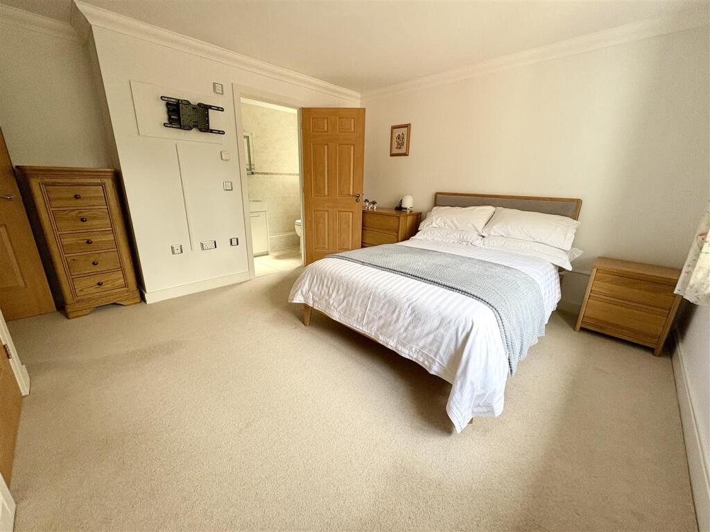 BED1B.jpg