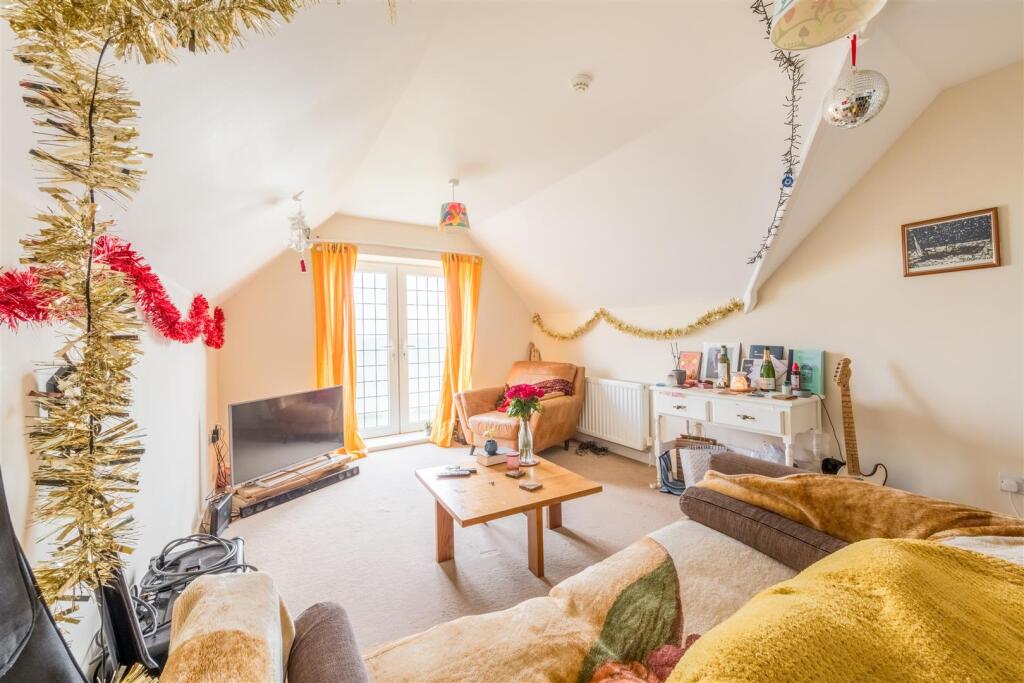 Flat 5 Newick Place-6.jpg