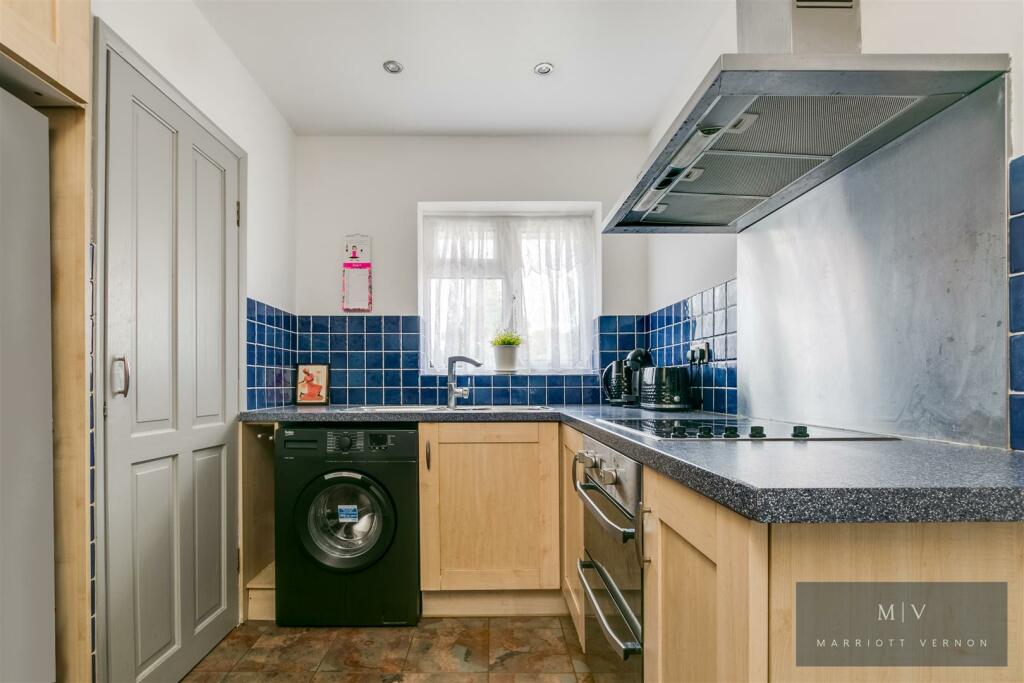 Ninehams Court 6 MV-6.jpg