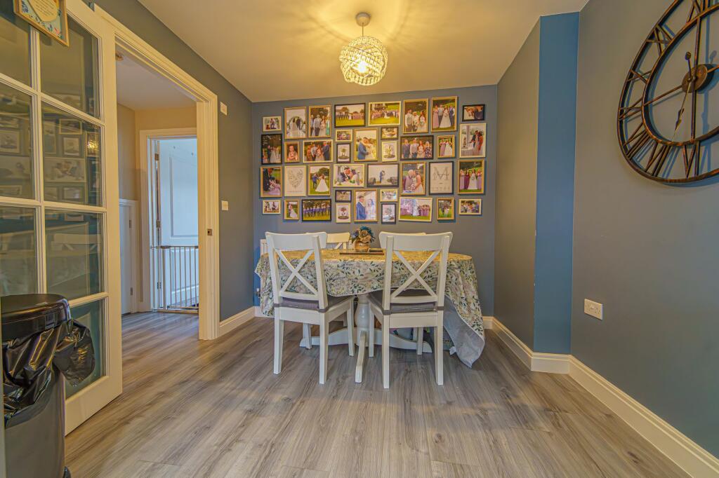 Kitchen dining room