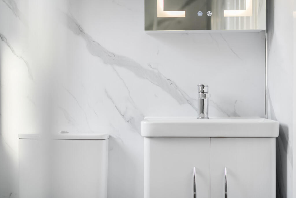 1324275-16-687e07...