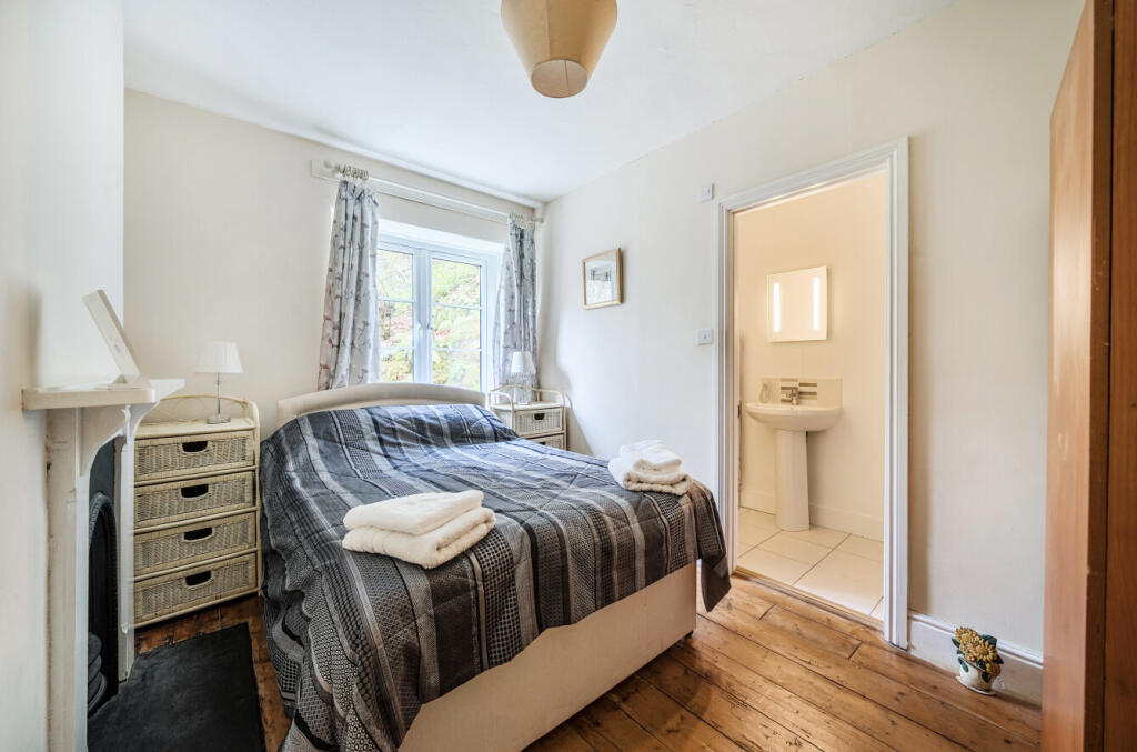 1383029-12-6929bf...