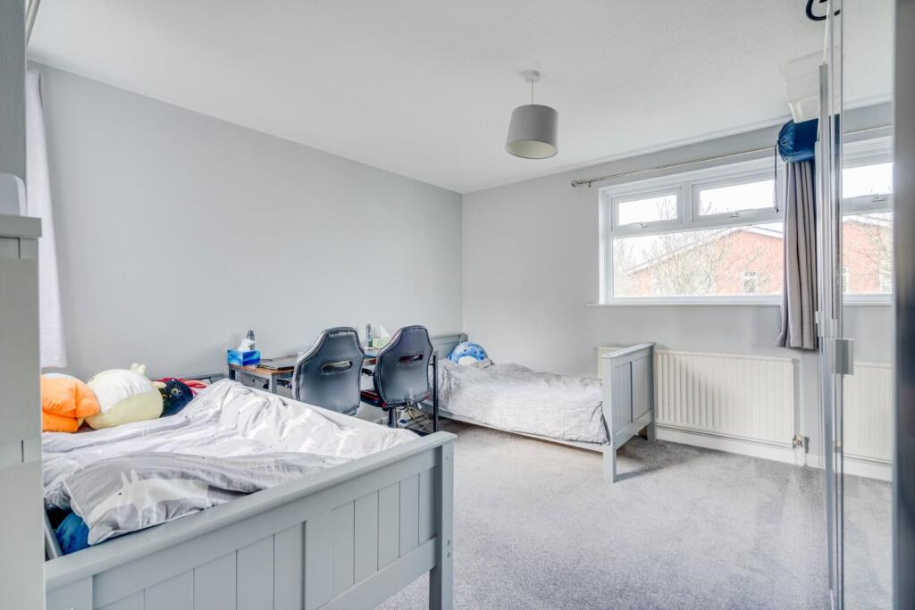 1.11 - bed 2.jpg