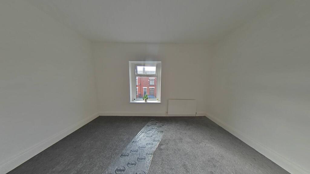 Front Bedroom (Master)