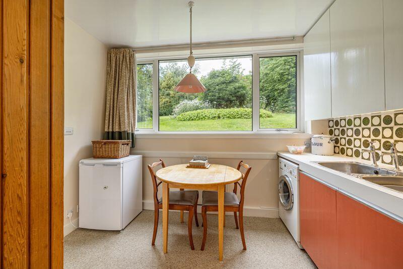 Breakfasting Kitchen
