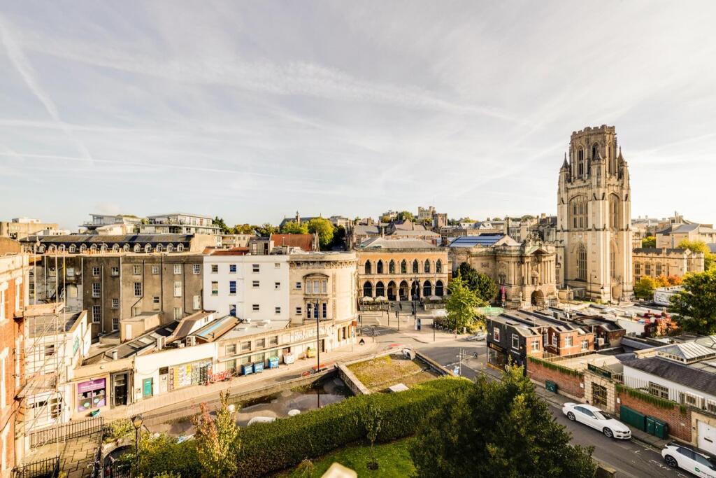 5 Berkeley Crescent 6.jpg