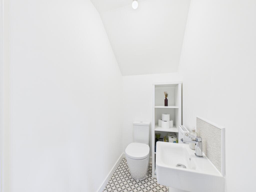 Cloakroom/WC