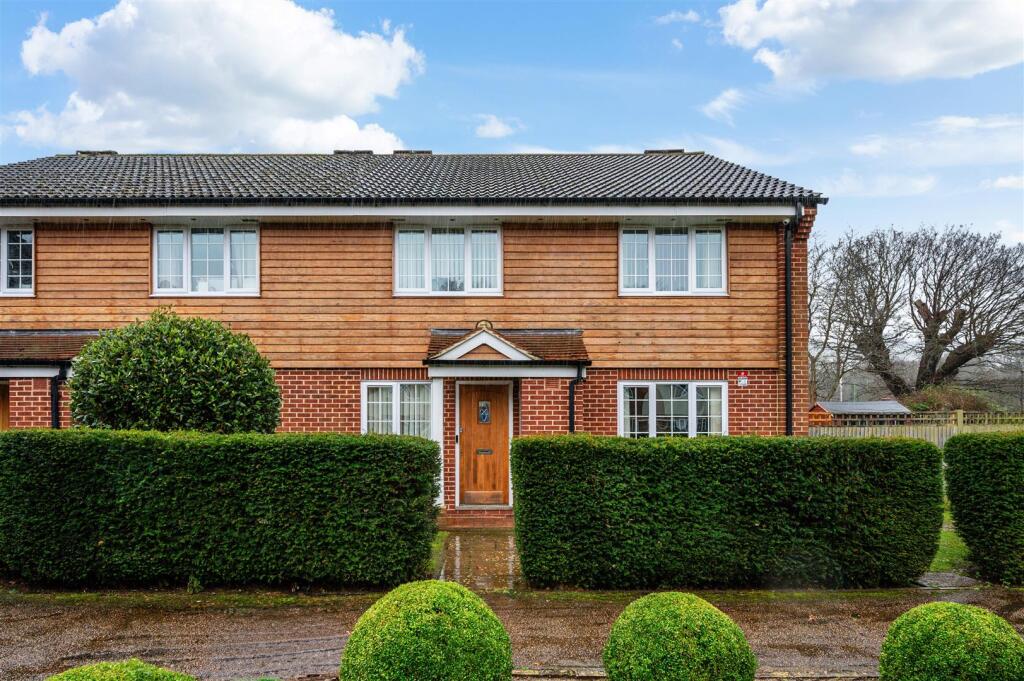 CUDDINGTON CLOSE, (14).jpg