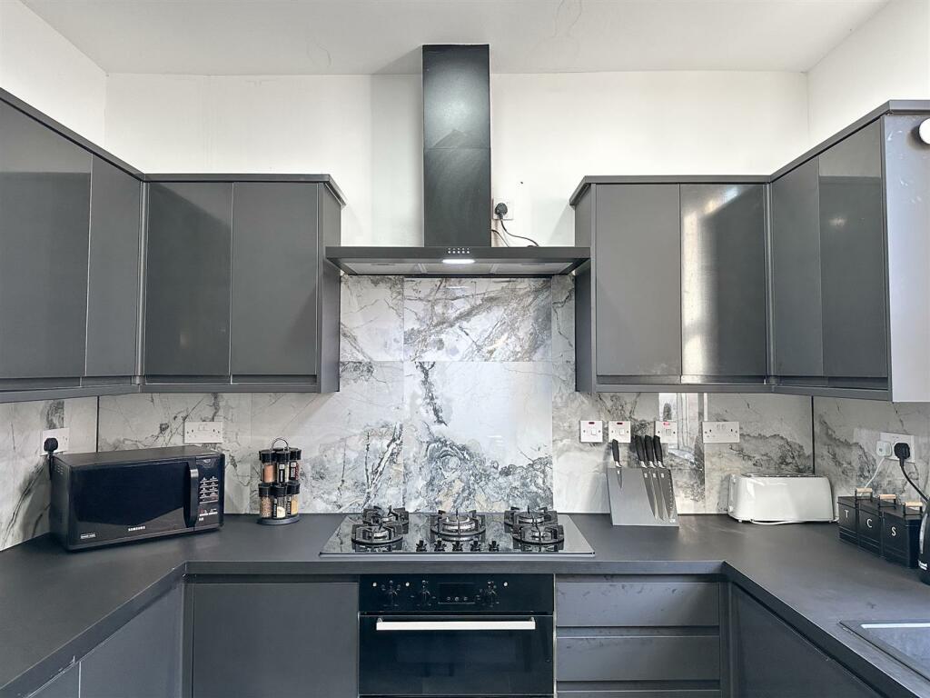 Staycasa Accommodation Manchester Carrill  2024AUG