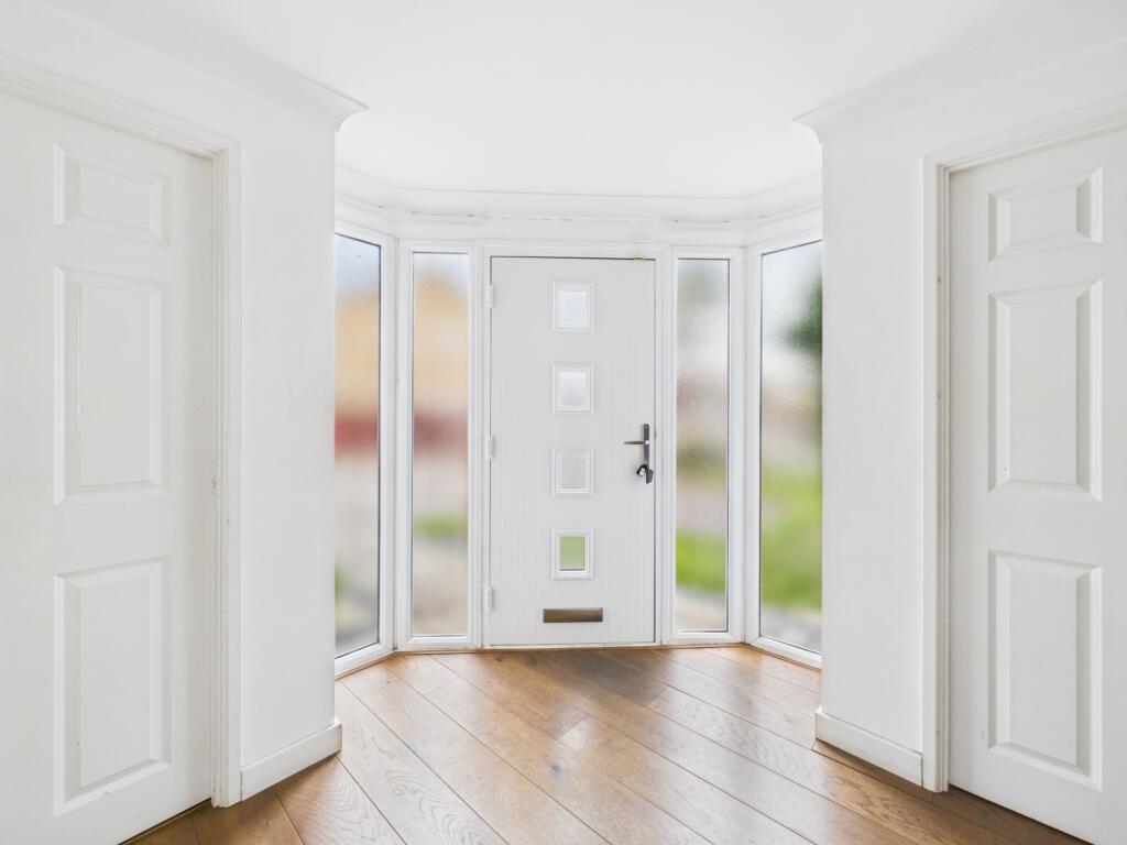 CAM04922G0-PR0069-STILL009