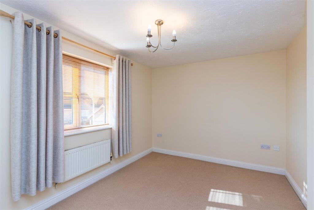 Bedroom 1-1.jpeg