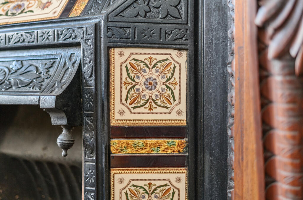 51-68233cdcb2626-...