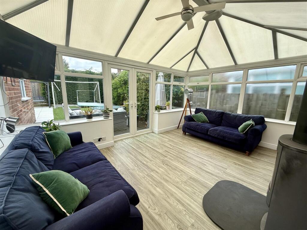 Conservatory/Sitting Room