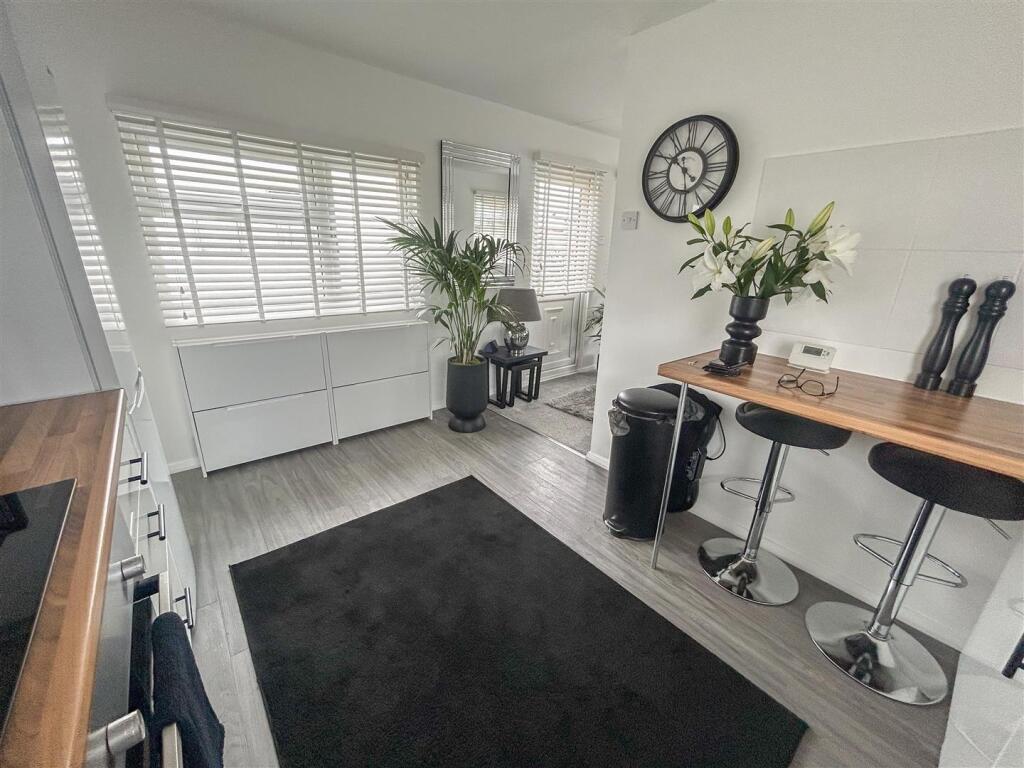 ALTERNATIVE VIEW KITCHEN
