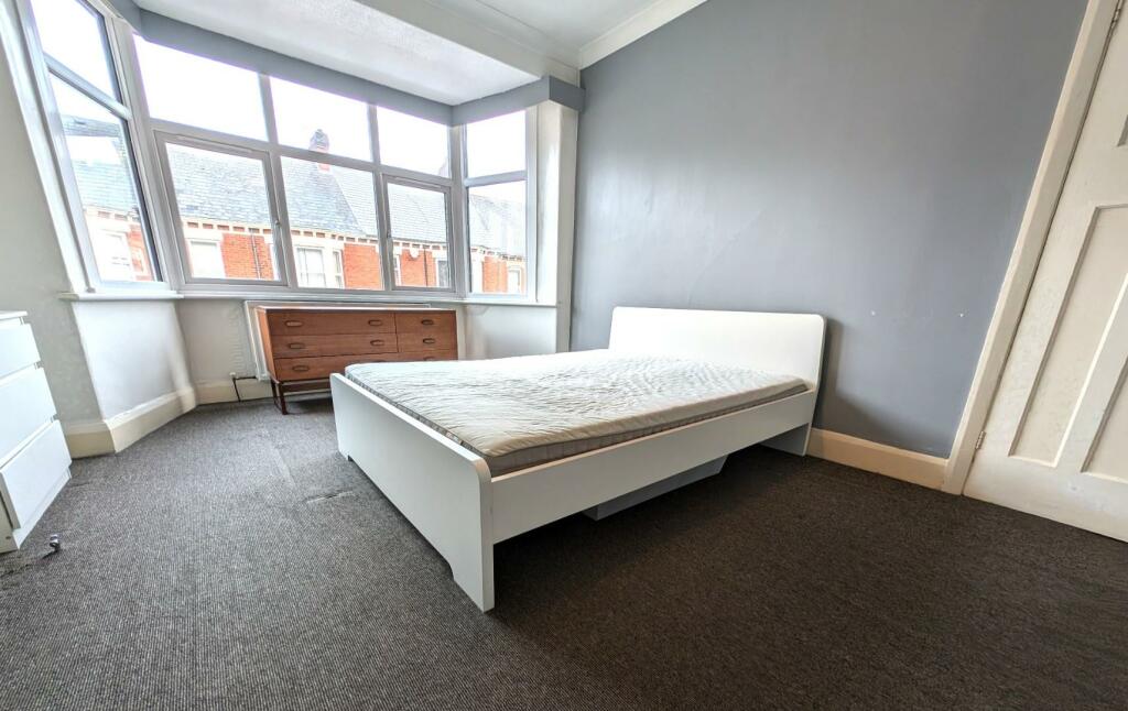bed5.jpg