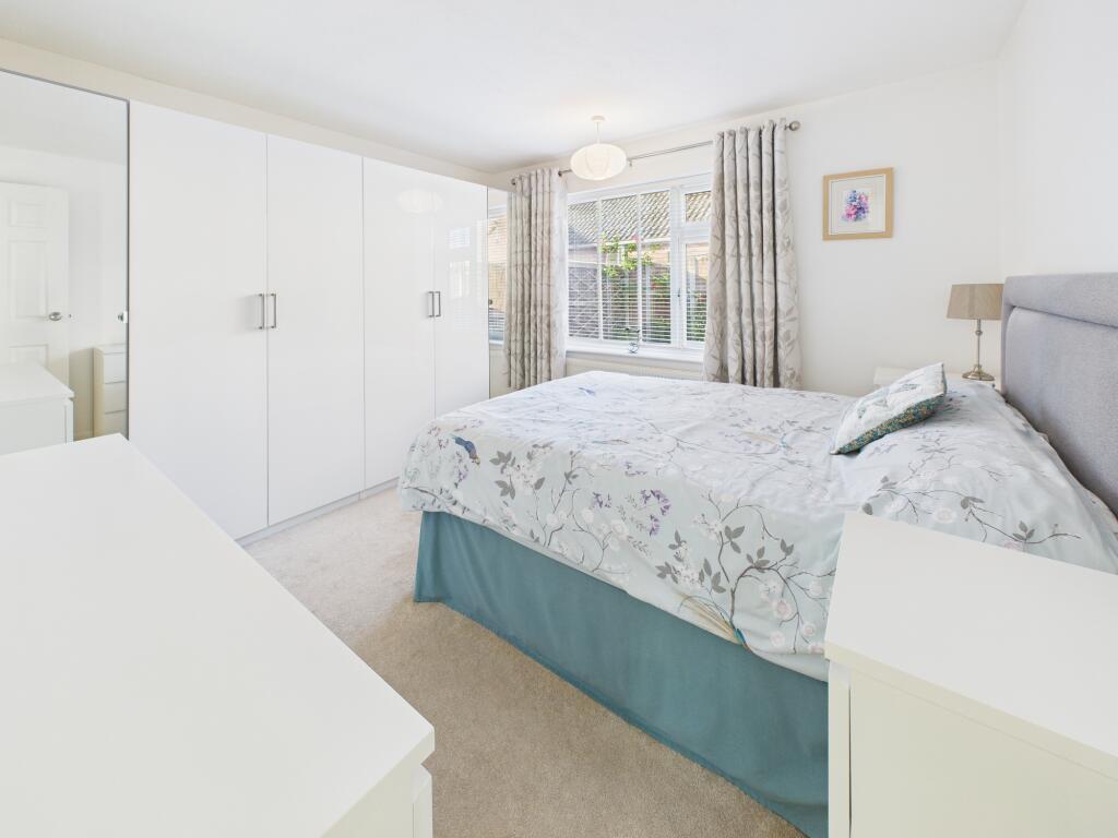 CAM02871G0-PR0634-STILL017