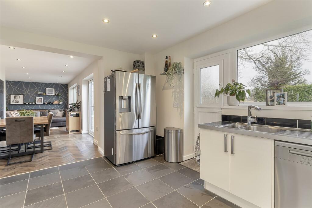 Kitchen - C.jpg