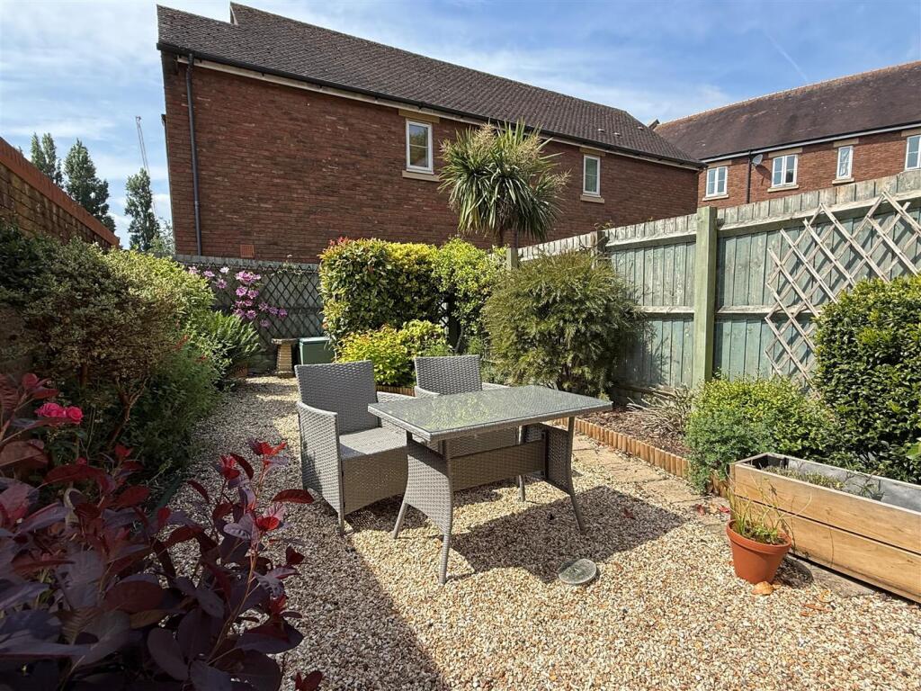 Garden house Gras.jpg