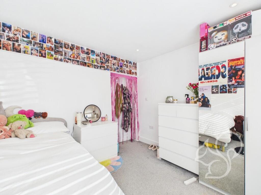 CAM01659G0-PR0333-STILL005.jpg
