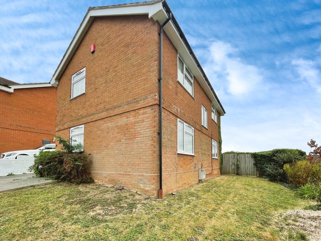 0d40b44b-outside ...