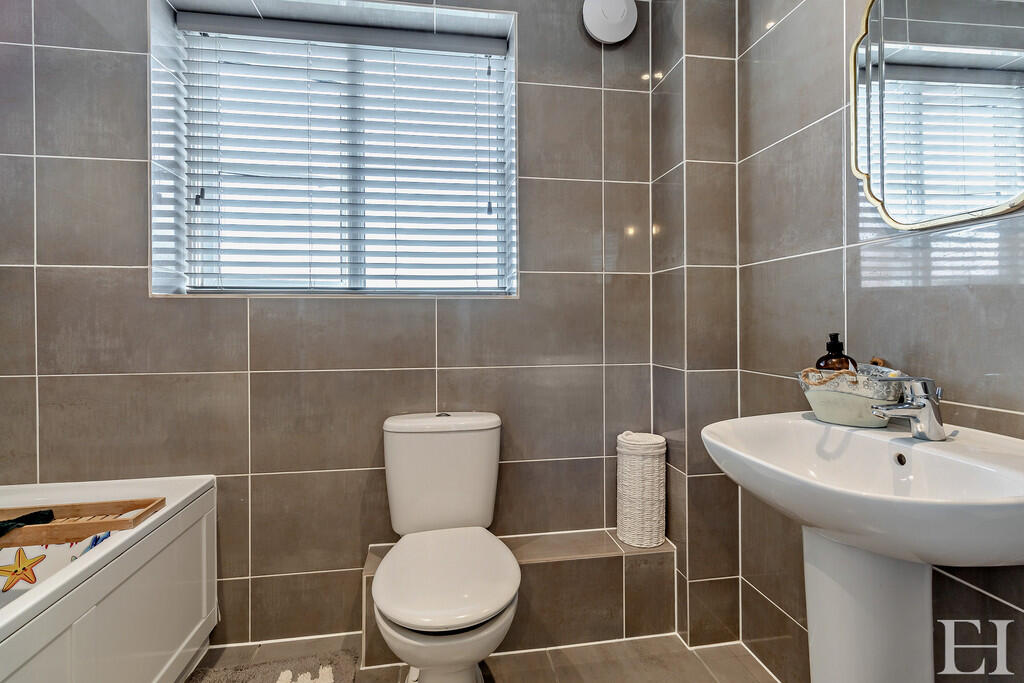8662282-interiorW...