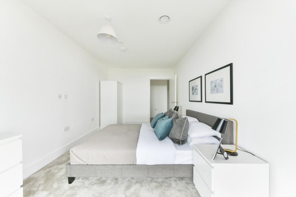Bedroom - Epsom Hous