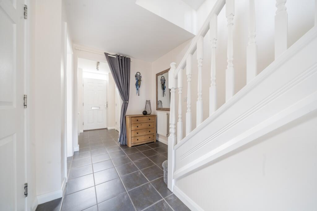 1297614-16-682f997f3549f-ARW-1