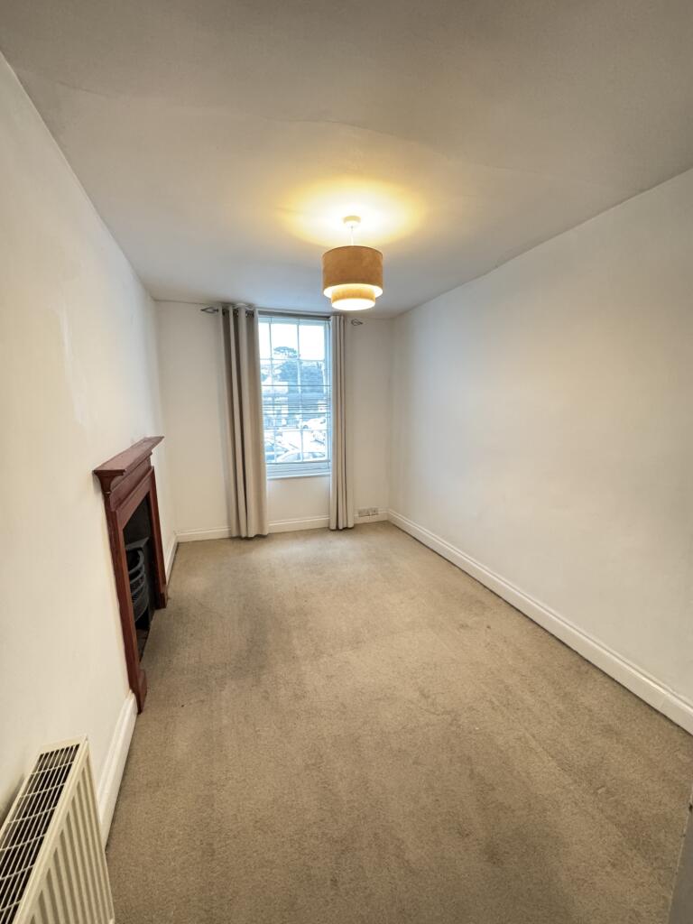 39 The Strand - Bedroom 2
