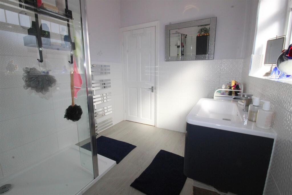 Stanley Road, shower room 2.JPG