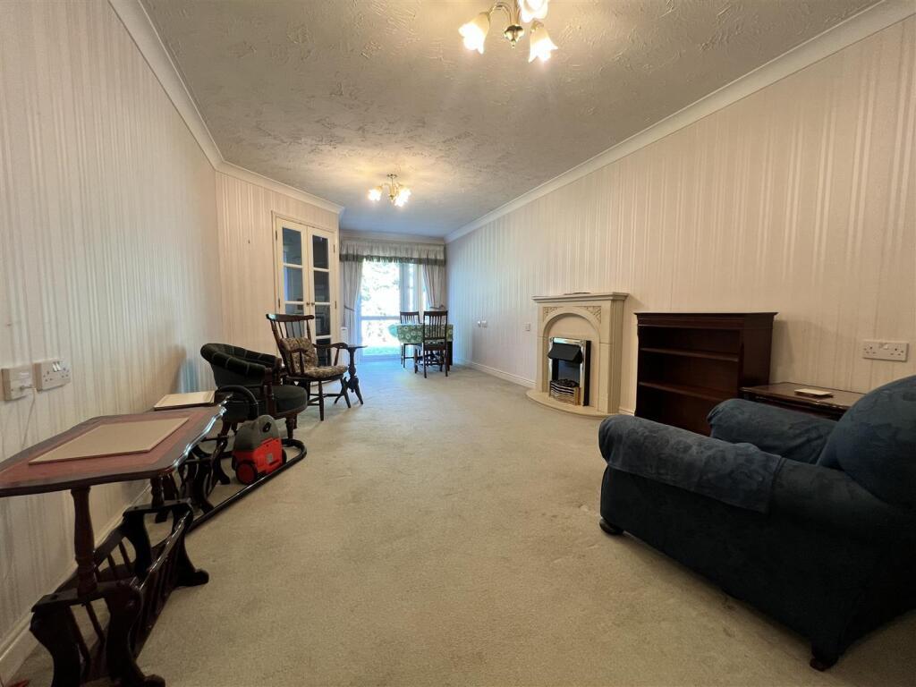 Reception Room.jpeg