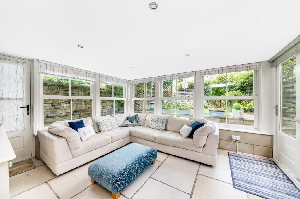 GARDEN ROOM/SECOND SITTING ROOM