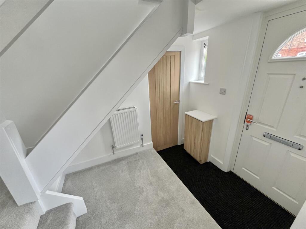 Entrance Hall Aspect 2