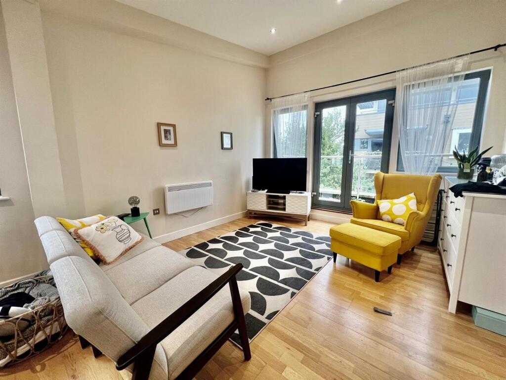 WhatsApp Image 2025-10-20 at 10.40.22 AM (5).jpeg