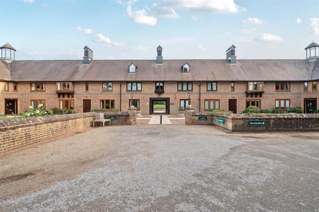 Lyefield Court, Emmer Green, Reading