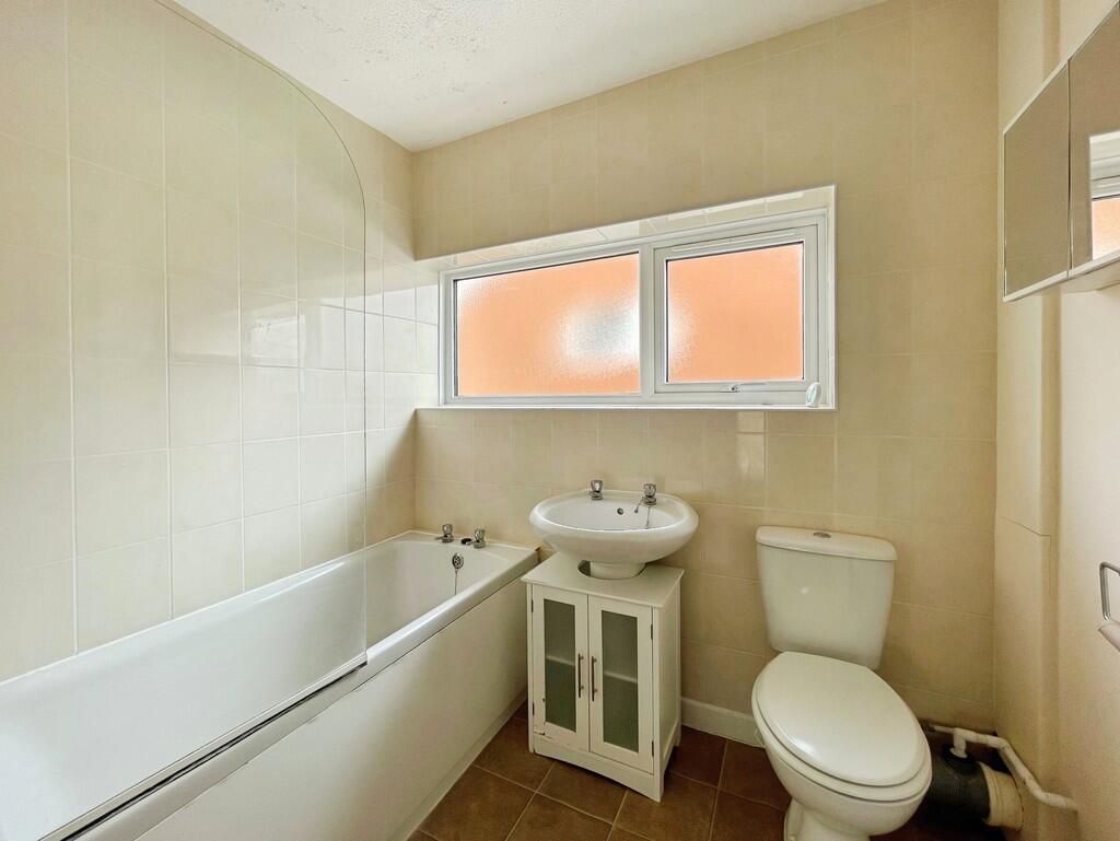 15c82dfe-bathroom...