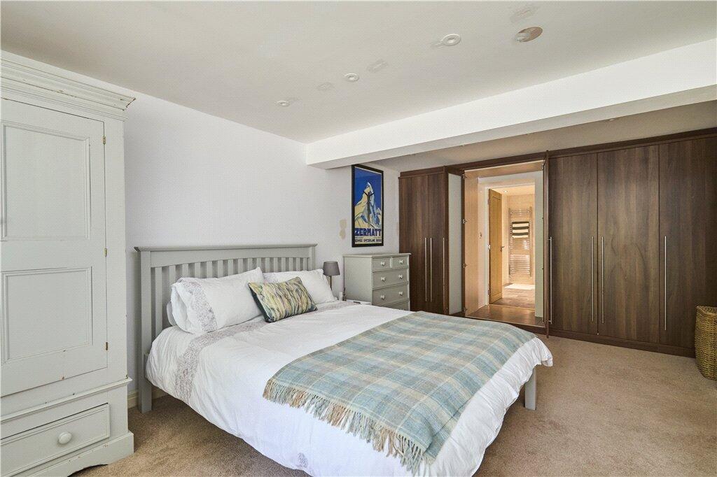 Bedroom 2 Ensuite