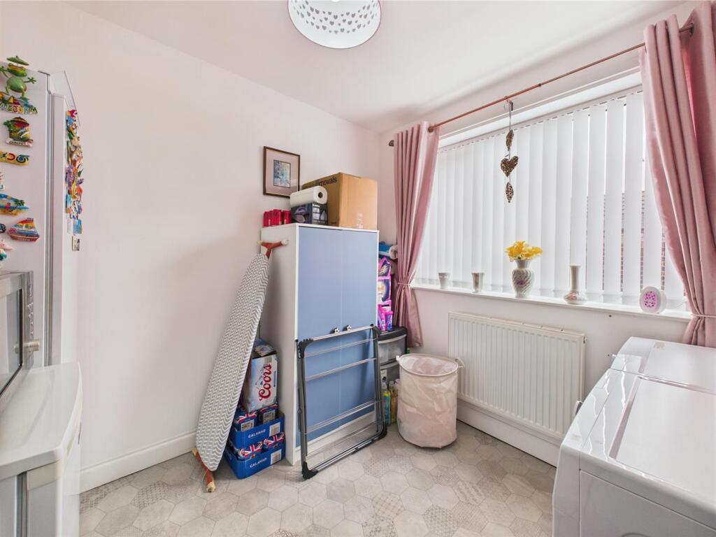 Bedroom: