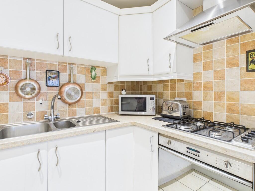 CAM05068G0-PR0048...