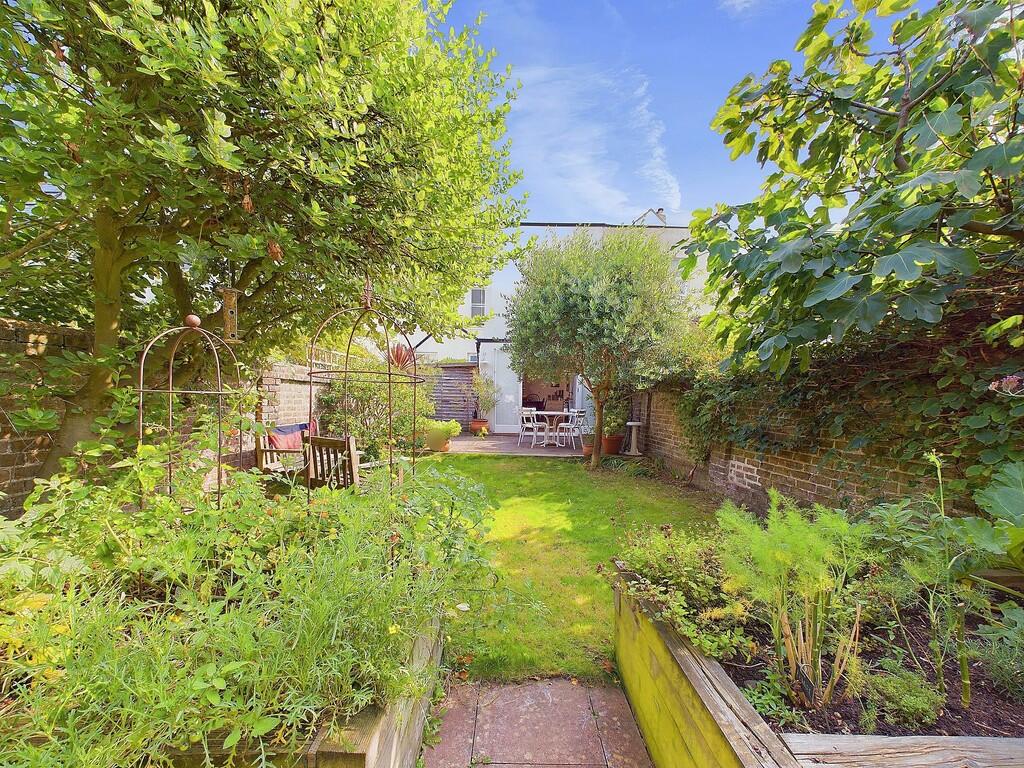 CAM03519G0-PR0146...