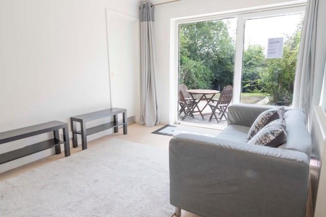 Living Room to Garden 1.jpg