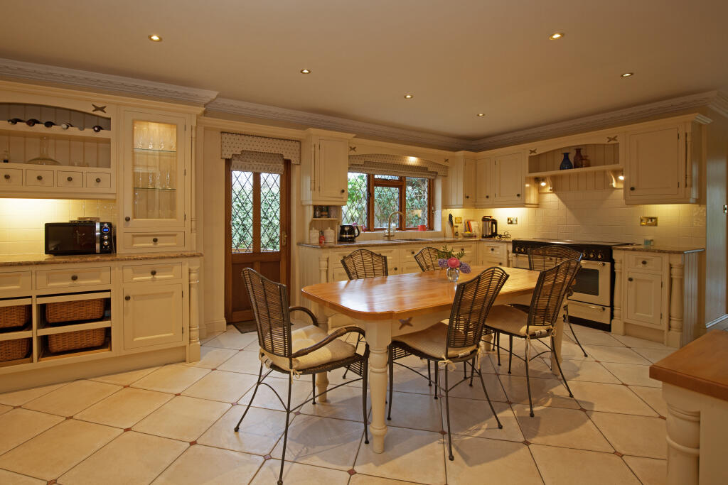 Kitchen/Breakfast Room