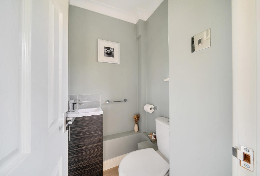 1306668-6-6841a56...