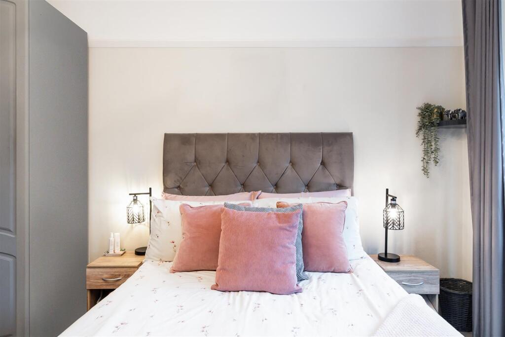 PORTWAY CRESCENT (2).jpg