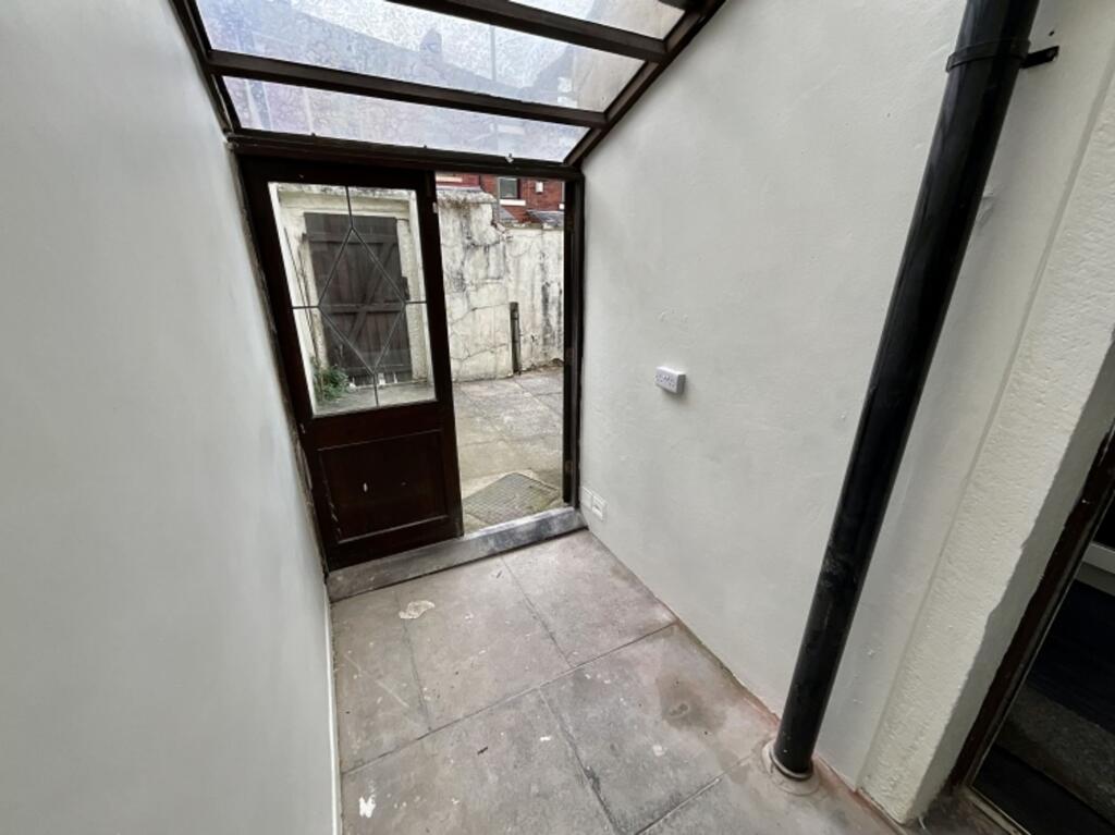 DC1102D0-B35B-4F99-A2FD-1001A610DE40