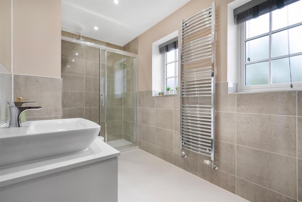 8 Montague Park-31.jpg