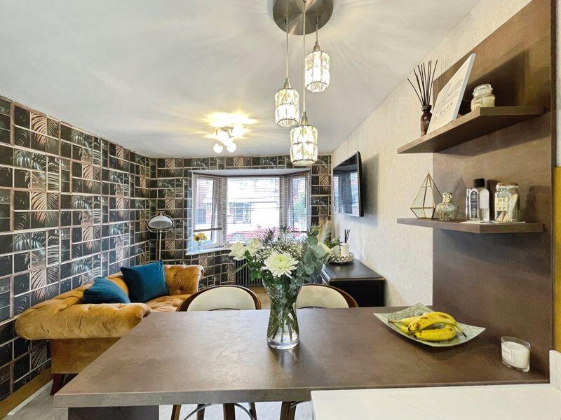 Kitchen &amp; Snug Room