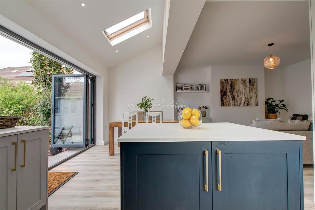 King George V_Hern_Crabtree_ (17).jpg