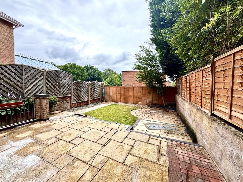 AA3B643E-B9A8-4AA...